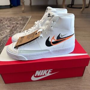 NIKE BLAZER MID '77 SHOES, Size 6Y